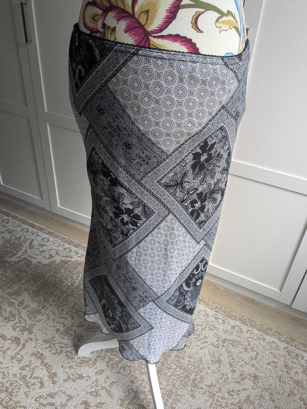 Reitmans Black and White Patterned Midi Skirt